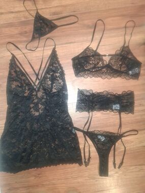 Black Lace  Lingerie Bundle